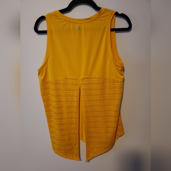 🧑🎄10/10🧑🎄JOE FRESH Active top - Picture 2 of 3